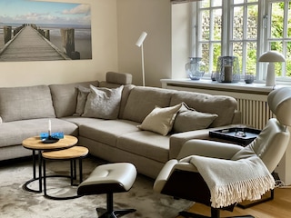 Gemütliches Wohnzimmer mit Mylin-Kachelofen