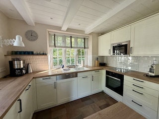 Küche mit Induktionsherd