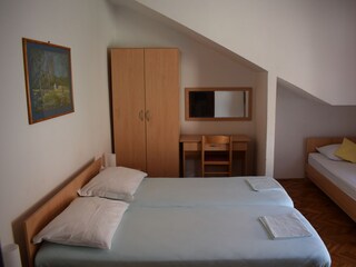 Apartment Sveti Filip i Jakov Features 8
