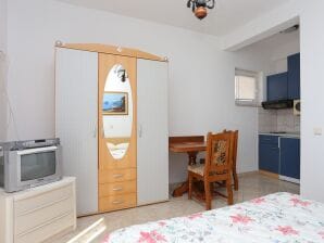 Apartment Studio flat with balcony and sea view Stanići, Omiš (AS-2818-a) - Stanici - image1