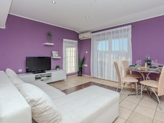 Apartment Povljana Ausstattung 1