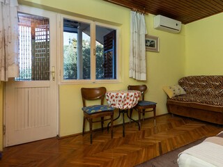 Apartment Jesenice bei Dugi Rat Ausstattung 2