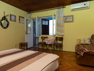 Apartment Jesenice bei Dugi Rat Ausstattung 3