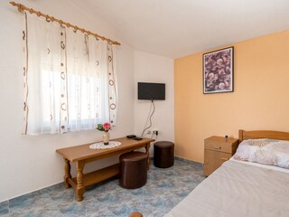 Apartment Povljana Ausstattung 9