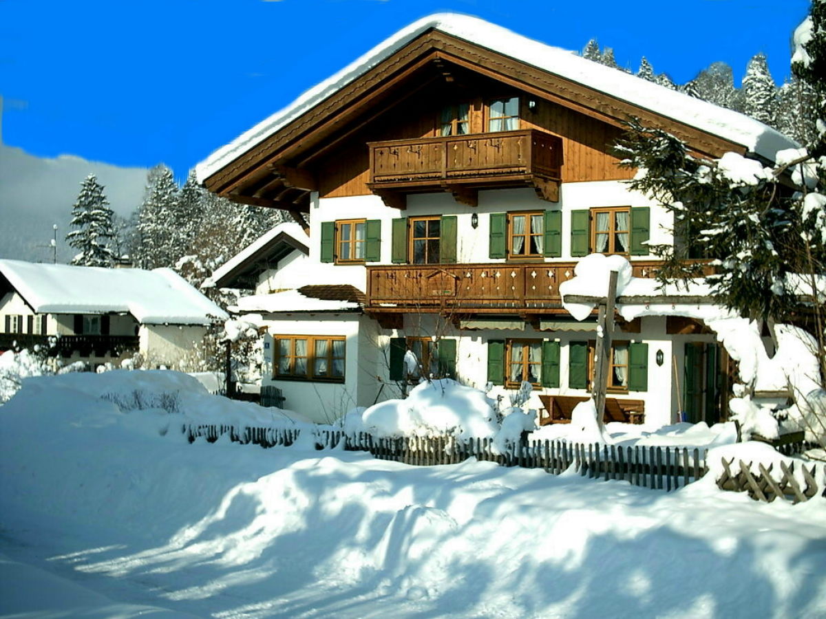 Ferienwohnung im dachgeschoà ferienhaus hohenleitner, garmisch ...