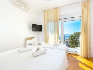 Apartamento Studio flat with balcony and sea view Duće, Omiš (AS-946-d)