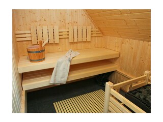 Sauna an das Bad anschließend