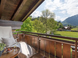 Balkon mit Liegen zum Relaxen