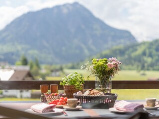 Balkonblick in die Berge