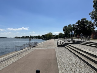 Bollwerk, Seepromenade