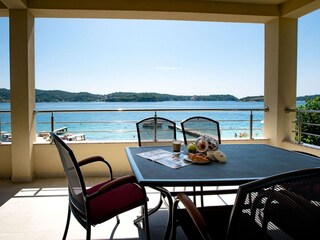 Apartment Supetarska Draga Außenaufnahme 9