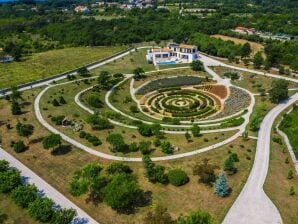 Villa Arkaim with Private Pool - Divšići - image1