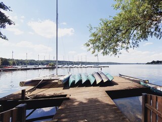 Blick auf eine Segelschule