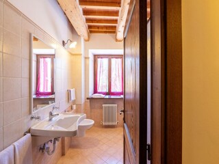 Farmhouse Acqualagna Features 30