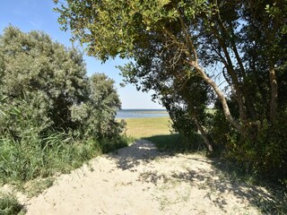 Holiday house Zonnemaire Environment 28