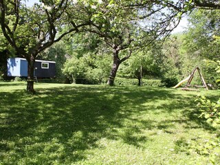 Schaukel,Rutsche, Bauwagen,Slackline,Sandkiste-alles da