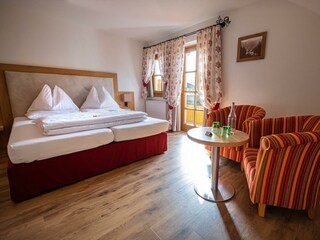 Beispielbild Doppel mit Balkon