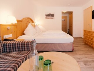 Beispielfoto Zimmer mit Balkon