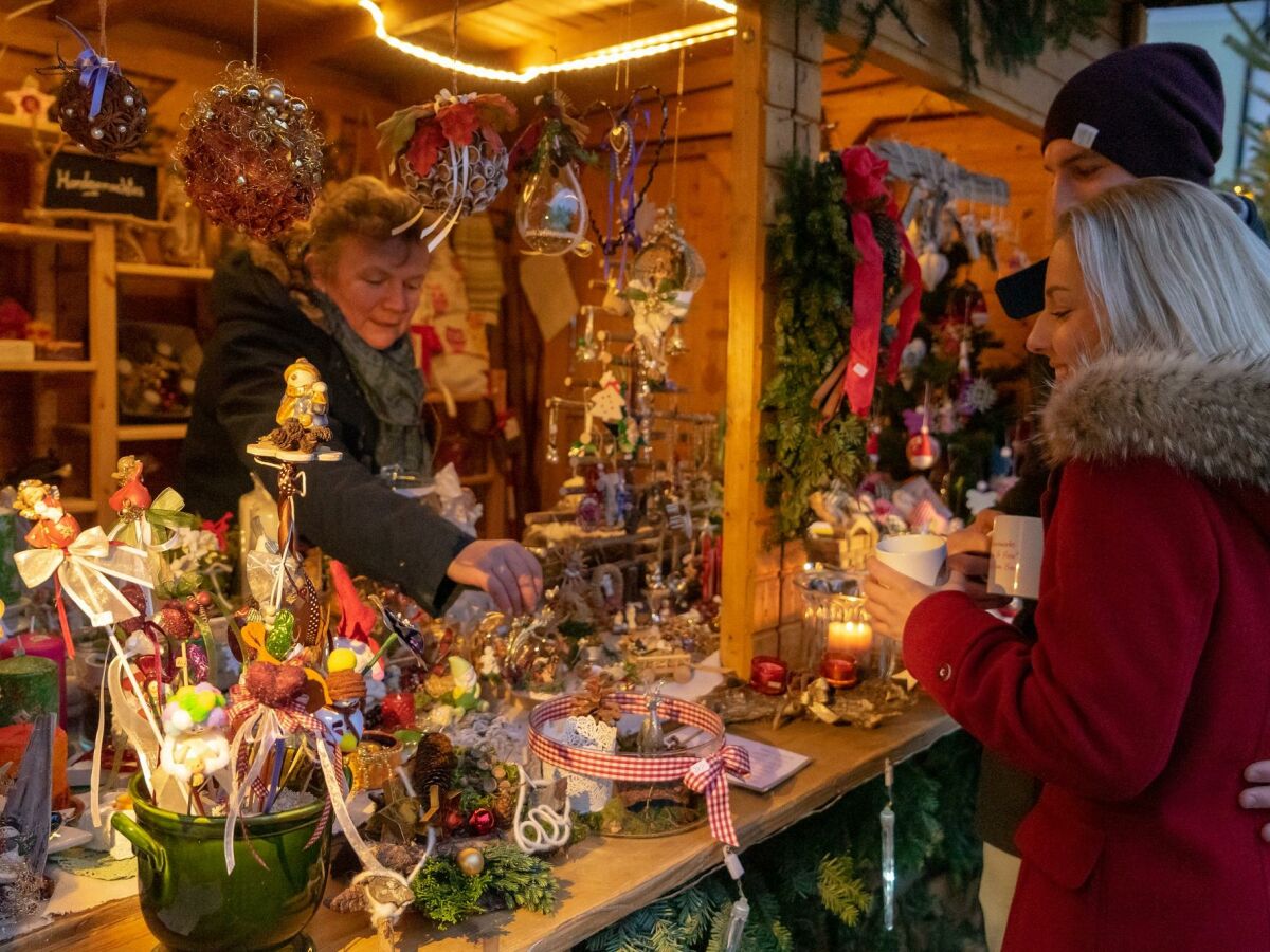 Handwerk am Adventmarkt Klein und Fein in Fuschl a