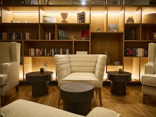 Vogls_Nest_Interior_929
