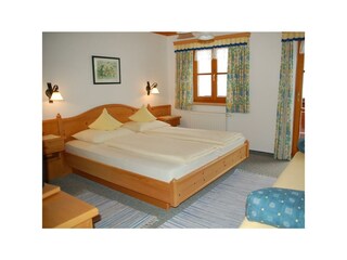Zimmer FW Ellmaustein