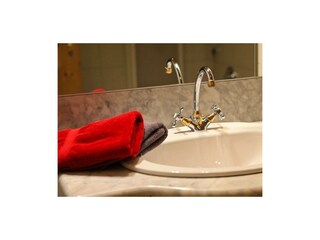 Zimmer mit Seeblick im Sommer