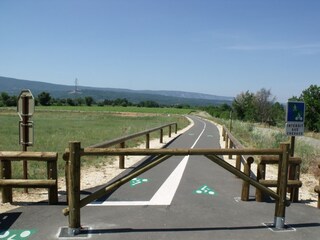 Veloroute Luberon 1km from us