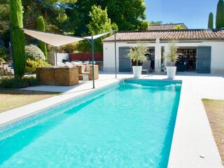 POOL & Pool-House Lounge summer kitchen maison bertuli