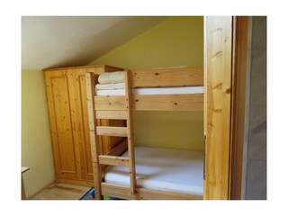 Kinderzimmer mit Stockbetten