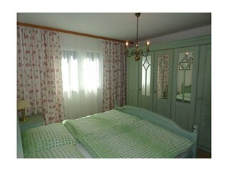 Großer Kleiderschrank