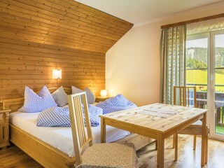 20170827_BambichlgutInnen_001-HDR_klein