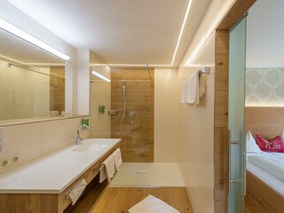 Badezimmer Deluxe-Doppelzimmer