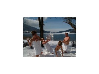 Sauna Außenbereich im Fuschlseebad - copyright: Fuschl am See BetriebsGmbH