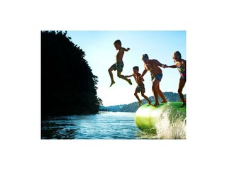 Wassertrampolin Badeplatz