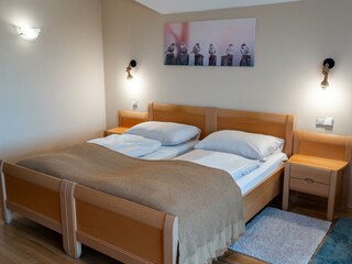 P1299080