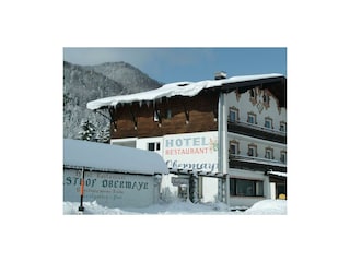 Hotel Obermayr Ansicht Winter2