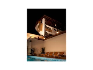 Pool bei Nacht