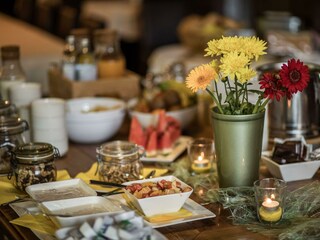 2018-06-12-Hotel Obermayr-Fruehstueck-by-Michael-G