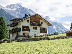 Vakantieappartement "Bergblick" in het landhuis - Antholz - image1