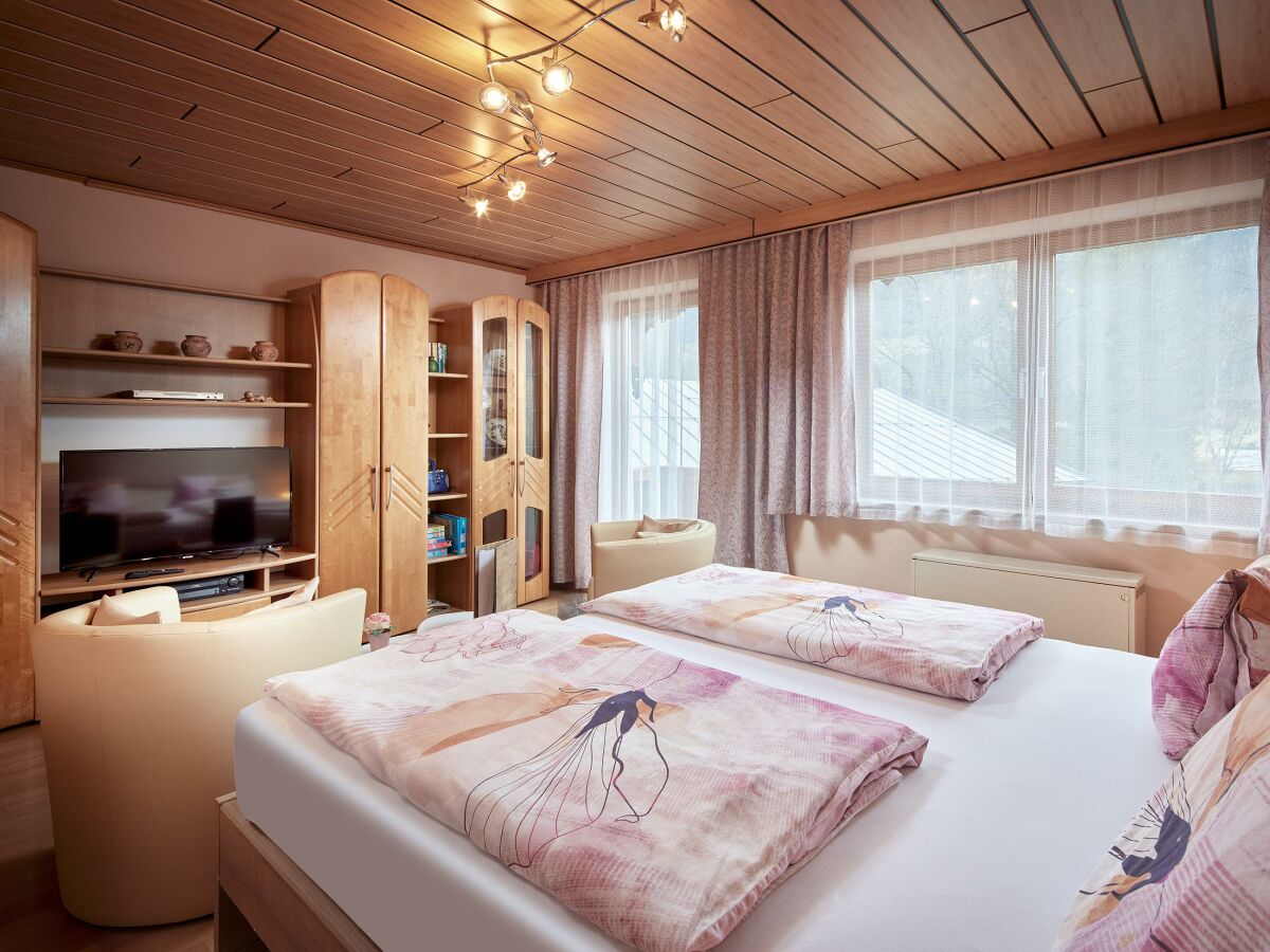 Ferienwohnung Morgenstern Schlafzimmer mit Balkon