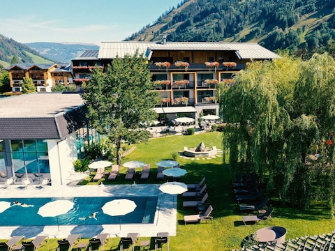 Apartment Rauriserhof, ****S Hotel