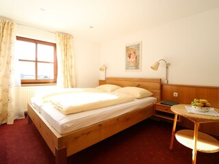 Schlafzimmer A1 2