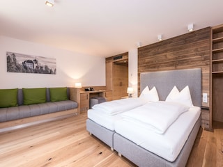 42_Hotelzimmer (©Peter Kühnl)