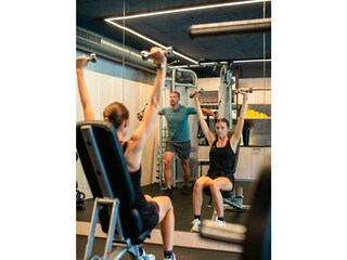 riederalm_fitnessraum-geraete_(c)joerg-lehmann