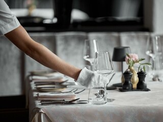 Restaurant-17-online