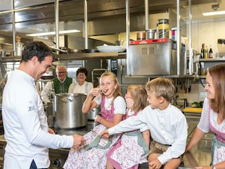 riederalm_familie-herbst-kueche_(c)lorenz-masser