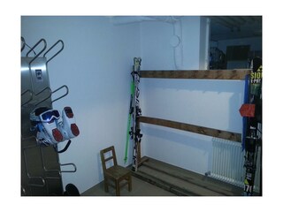 Schikeller mit Schuhtrockner