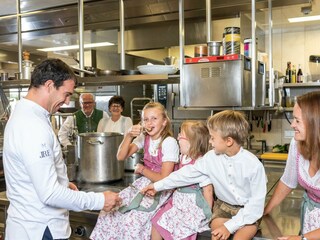 riederalm_familie-herbst-kueche_(c)lorenz-masser