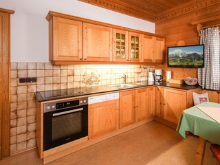 Frühstücks- und Aufenthaltsraum mit Küche