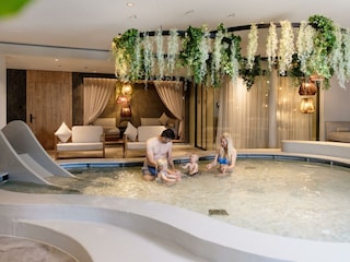 CC010302_©creatingclick